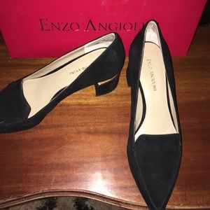 Black suede pointed toed shoes with block heel